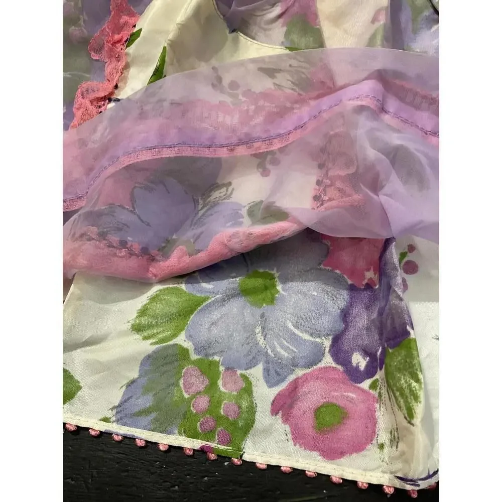 Vintage Floral Organza apron with Decorative Pocket and Lace Trim